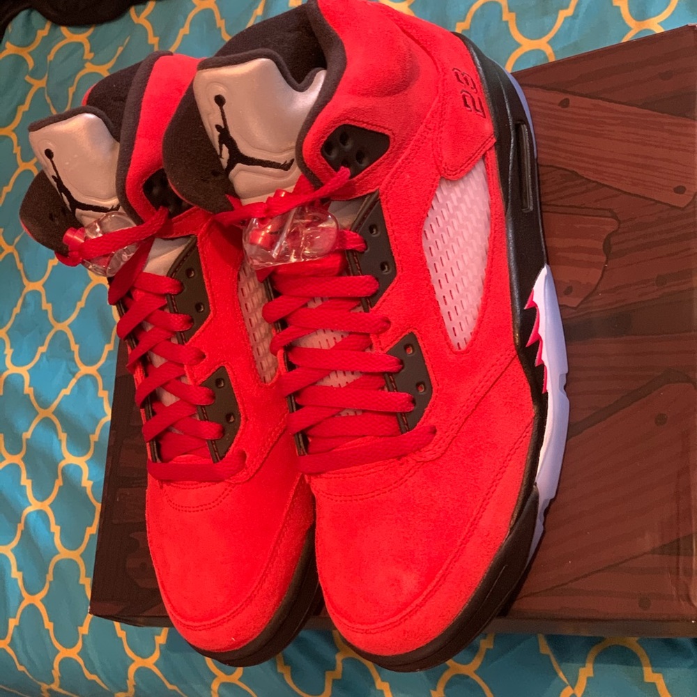 Jordan’s retro 5 raging bull